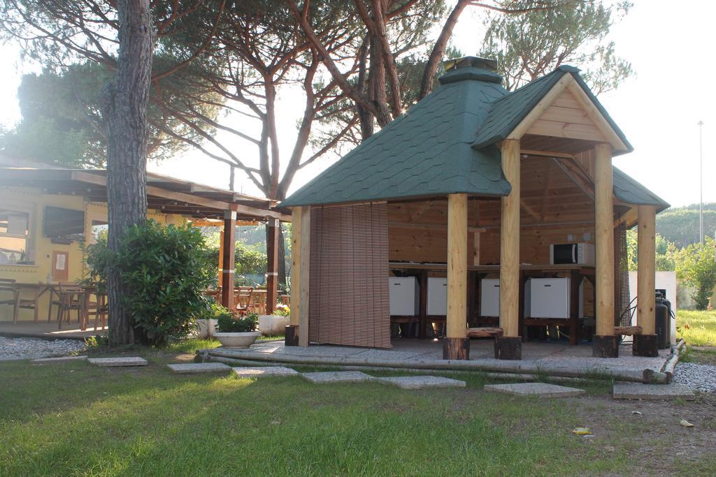 Camping Dolce Sole Марина-ді-Масса Екстер'єр фото